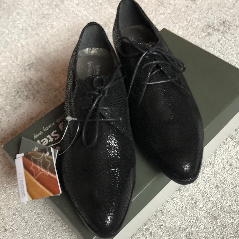 NWT Oxford shoe
